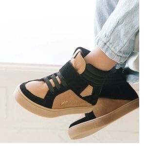 Freshly Picked Brooklyn High Tops Size 12